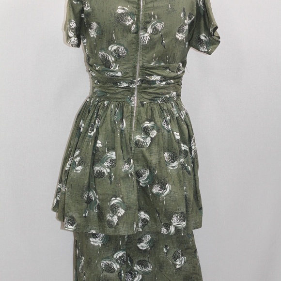 Green Floral Dress - Picture 8 of 10